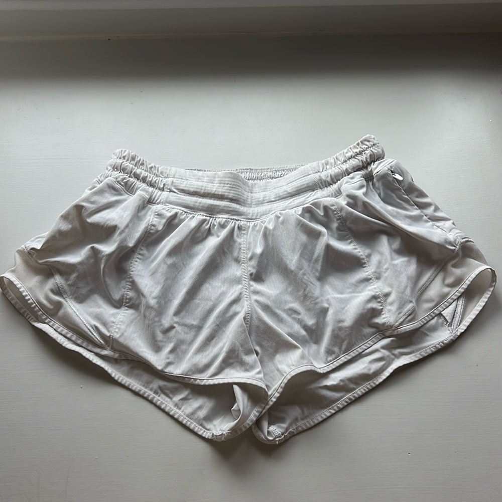 White LULULEMON hotty hot shorts